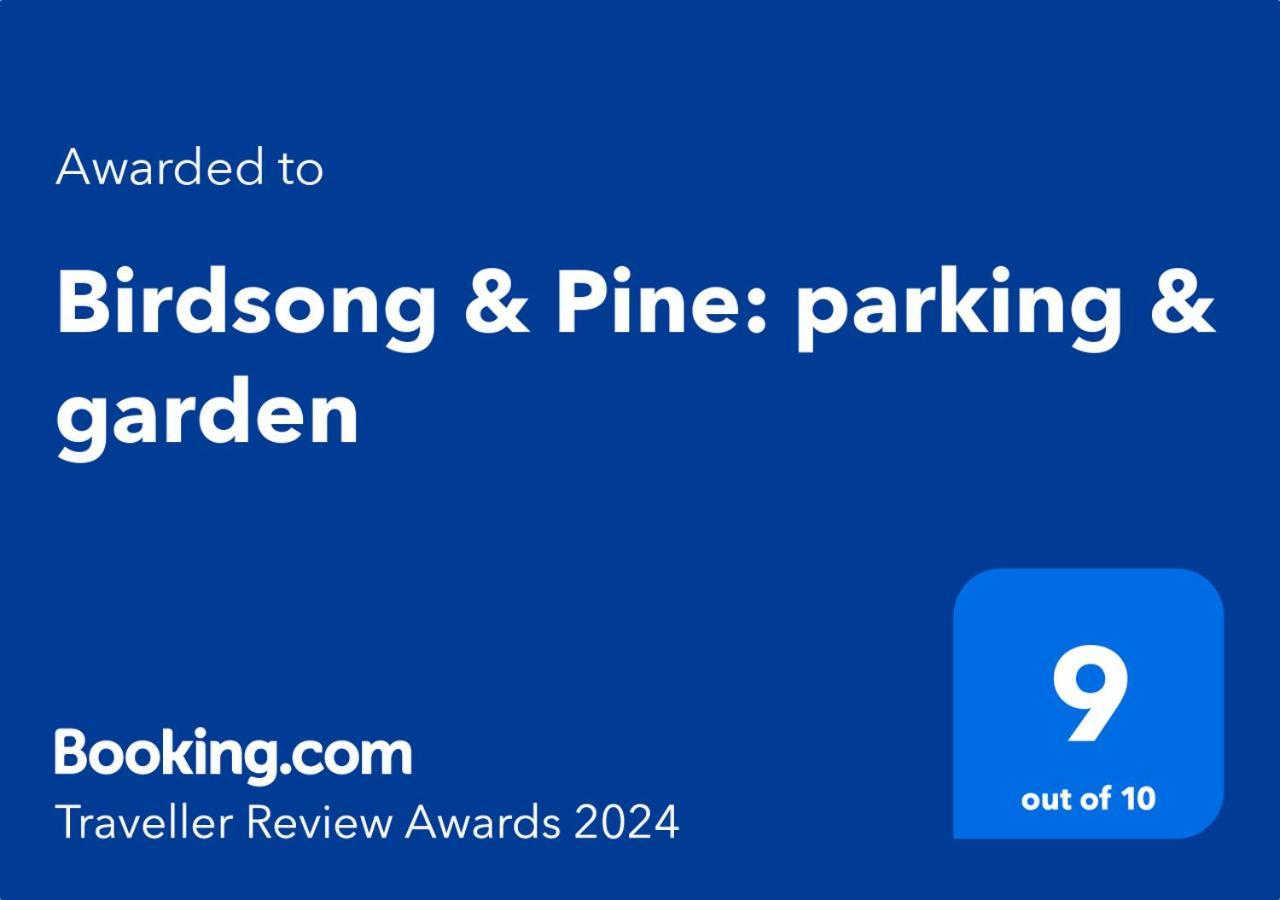 شقة Birdsong & Pine: Parking & Garden رذينج المظهر الخارجي الصورة